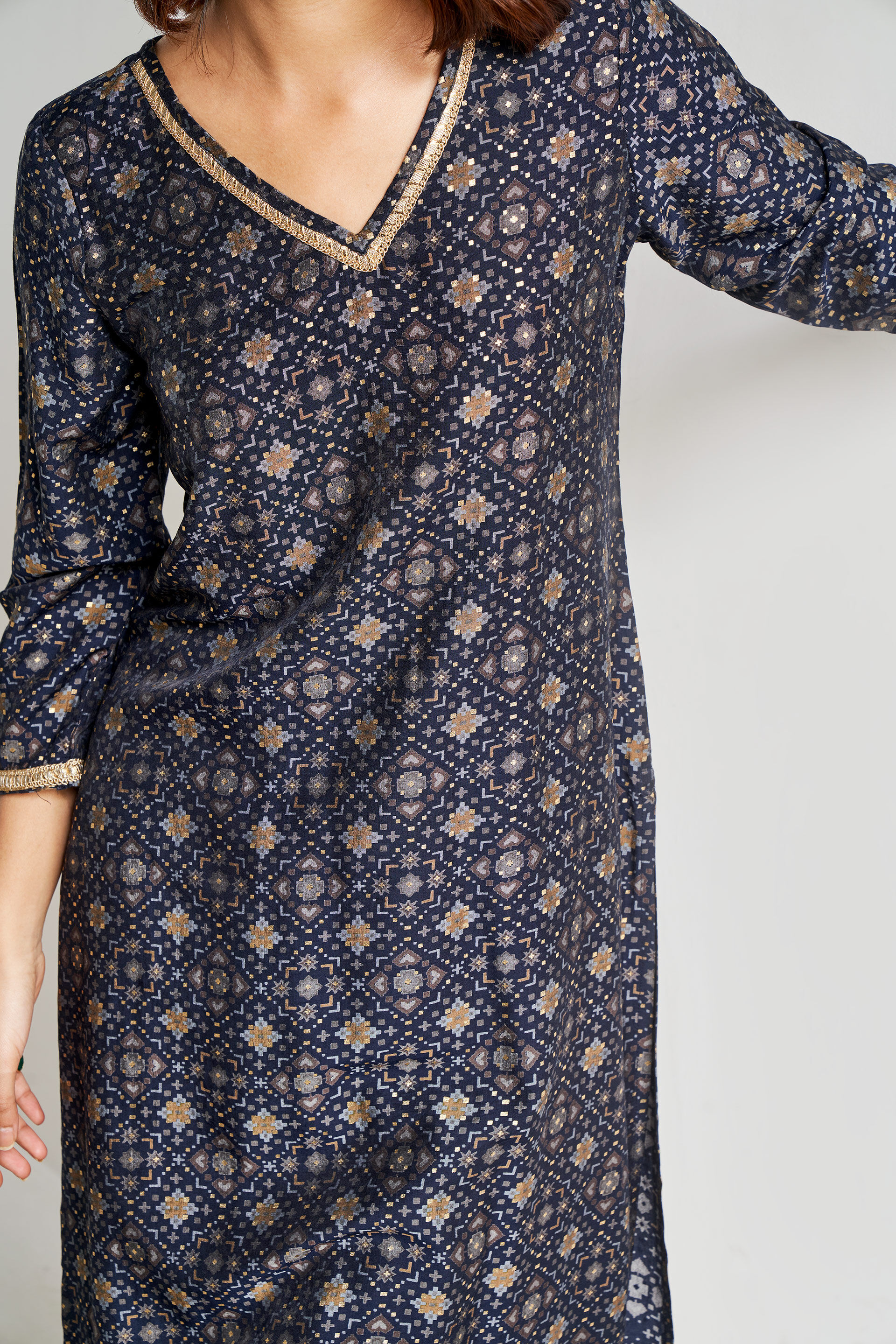 Indigo Geometric Lace Straight Kurta, Indigo, image 5
